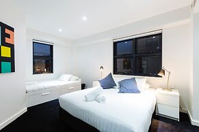 MADDISON, 3BDR Port Melbourne Apartment