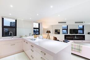 MADDISON, 3BDR Port Melbourne Apartment