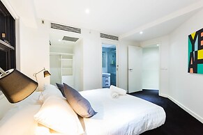 MADDISON, 3BDR Port Melbourne Apartment