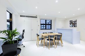 MADDISON, 3BDR Port Melbourne Apartment