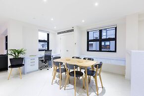 MADDISON, 3BDR Port Melbourne Apartment