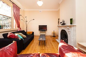 MADELINE, 1BDR Fitzroy Apartment