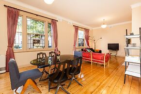 MADELINE, 1BDR Fitzroy Apartment