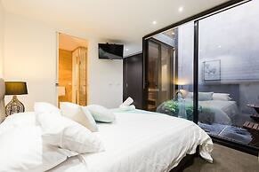 RENEE, 4BDR North Melbourne House