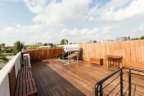 RENEE, 4BDR North Melbourne House