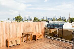 RENEE, 4BDR North Melbourne House