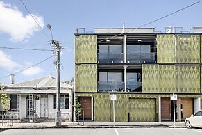 RENEE, 4BDR North Melbourne House