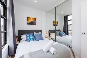 ROLAND, 1BDR Melbourne Apartment