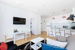 ROLAND, 1BDR Melbourne Apartment