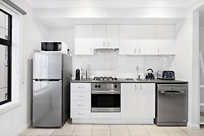 SIENNA, 1BDR South Melbourne Apartment