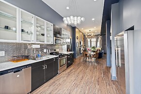 Mccormick Place Guest House