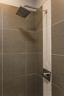 Mccormick Place Guest House