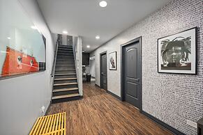 Mccormick Place Guest House