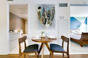 Comfy Lakeside Home by Skydome