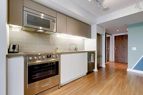 Comfy Lakeside Home by Skydome