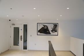 Pontoon Dock Apartment