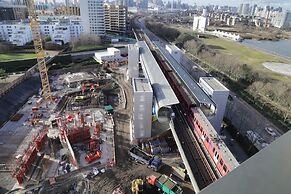Pontoon Dock Apartment