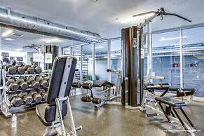 New Modern - DT King W Spacious 3BR