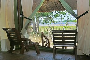 Yala Lake View Cabanas