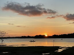 Yala Lake View Cabanas