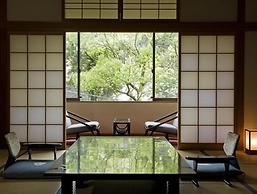 Dogo Onsen Hotel Tsubakikan