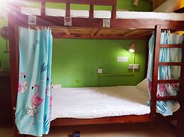 How Flower Hostel Yangshuo