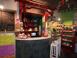How Flower Hostel Yangshuo