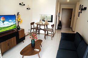 High-floor River-view Apartment