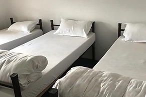 Lakeside Backpackers Hostel