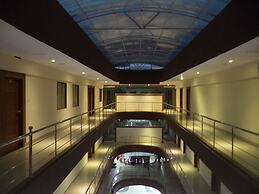 Castle International Premium Hotel