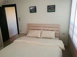 Cozy Dair Ghbar Apartments