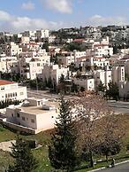 Cozy Dair Ghbar Apartments