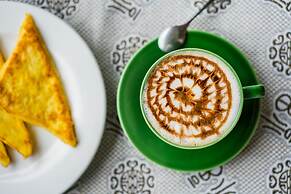 Yangshuo Riverview Hotel