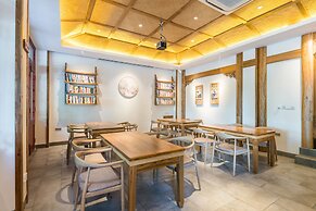 Yangshuo Riverview Hotel