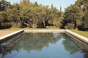 Le Galinier, Lourmarin, a Beaumier Guesthouse