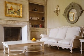 Le Galinier, Lourmarin, a Beaumier Guesthouse