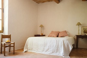 Le Galinier, Lourmarin, a Beaumier Guesthouse