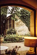 Le Galinier, Lourmarin, a Beaumier Guesthouse