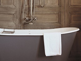 Le Galinier, Lourmarin, a Beaumier Guesthouse