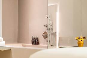 Le Galinier, Lourmarin, a Beaumier Guesthouse