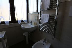 Suite 39 Guest House