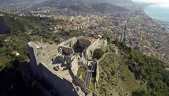 Suite 39 Guest House