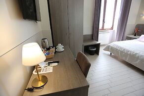 Suite 39 Guest House