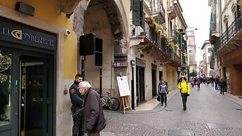 Bright Apartments Verona - Borsari Historical 1