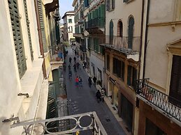 Bright Apartments Verona - Borsari Historical 1