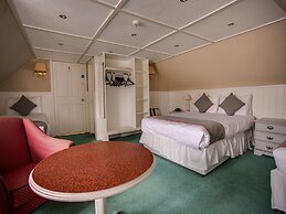The Murray Arms Hotel