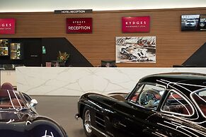 Rydges Pit Lane Hotel