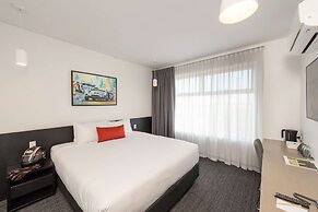 Rydges Pit Lane Hotel