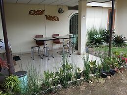 Gio Guesthouse Bogor