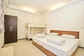 Migratory Birds Hotel